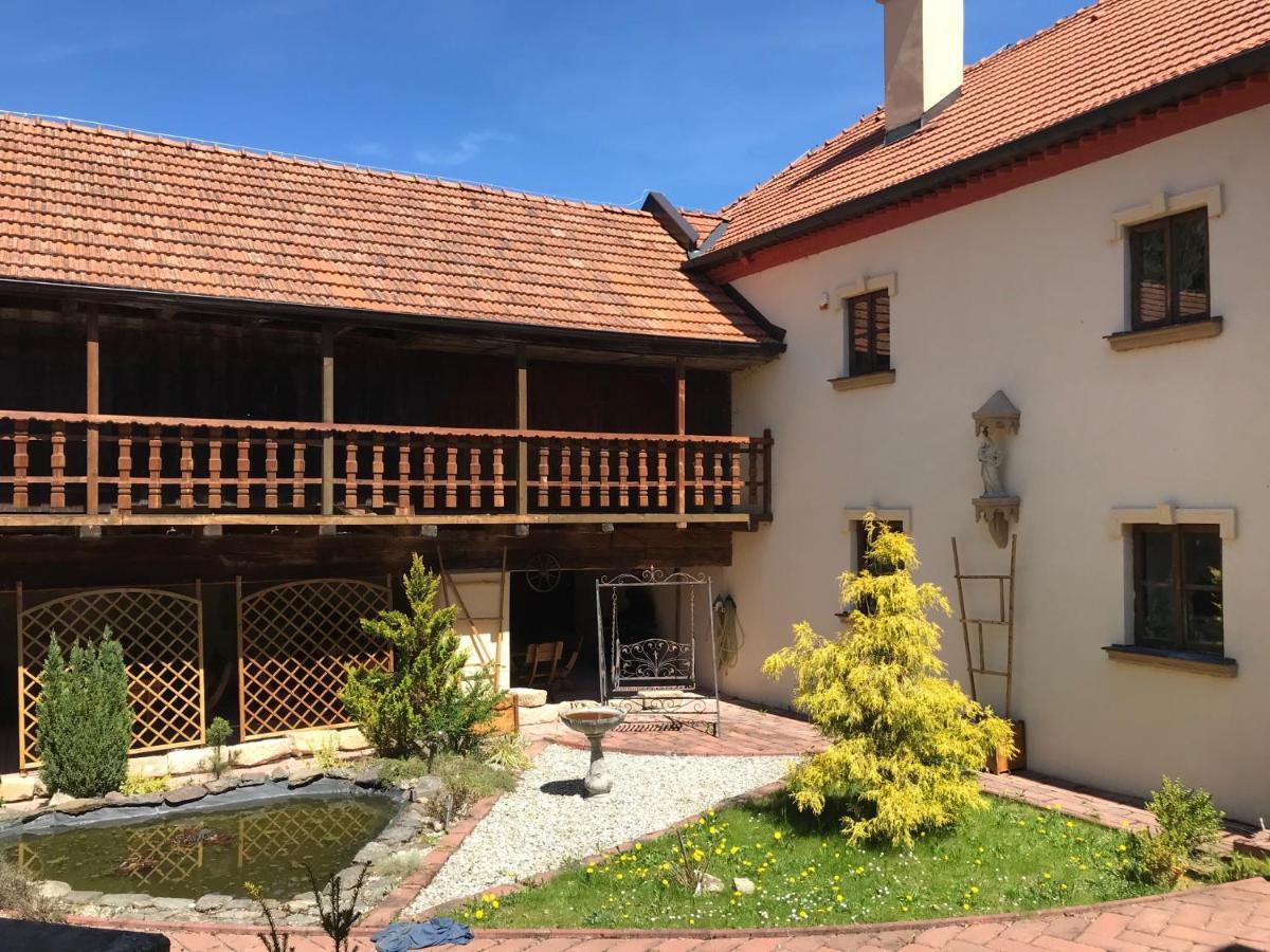 Zamecek Zdiky - Knizeci Apartman Bujanov Exterior foto